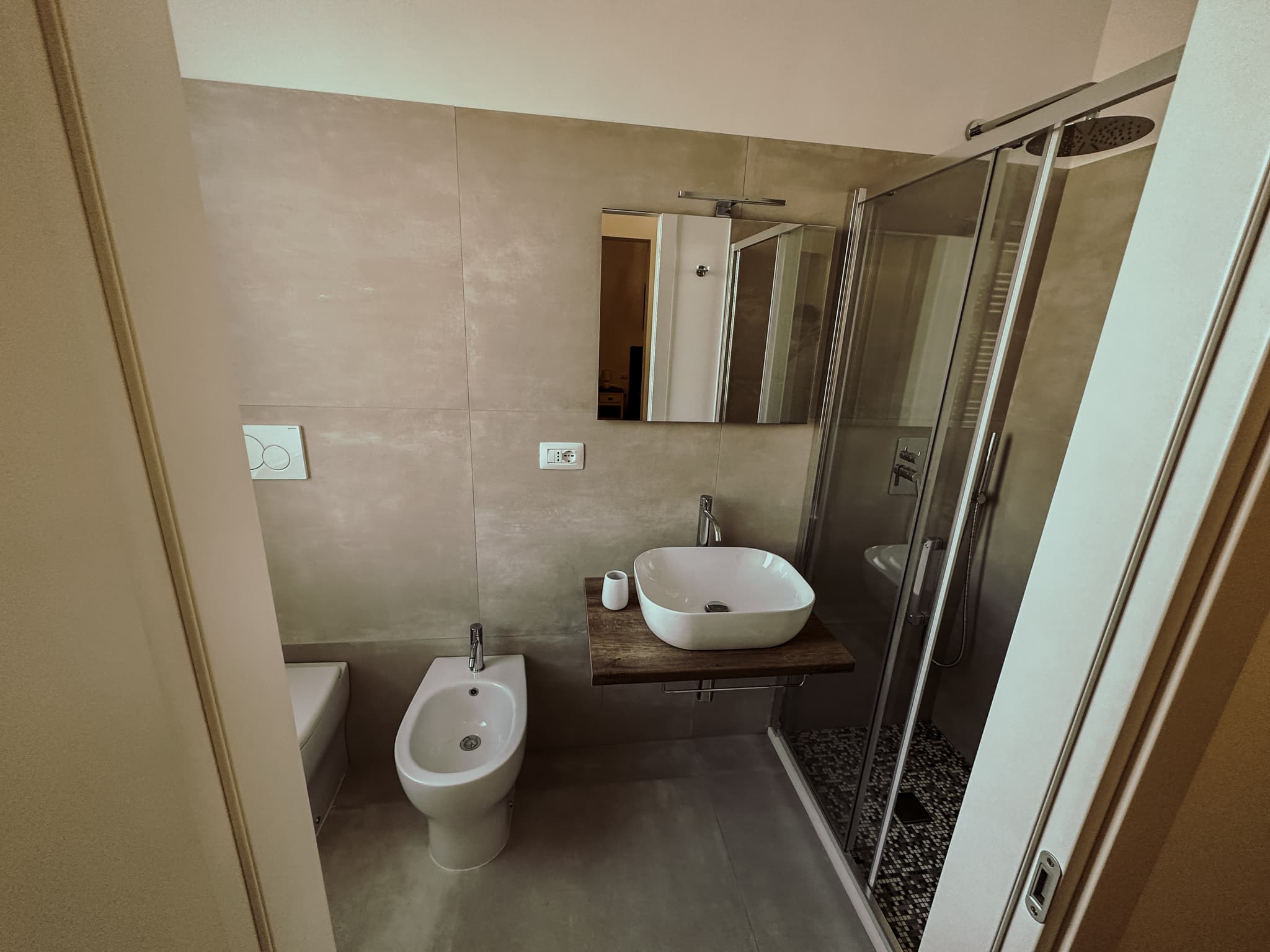 Bagno privato con doccia